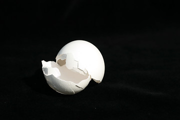 Image showing Broken egg