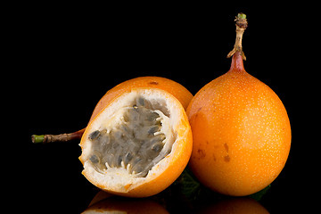 Image showing Passion fruit maracuja granadilla