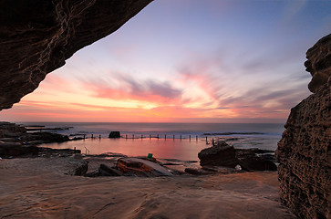 Image showing Pretty sunrise at Mahon Pool Maroubra