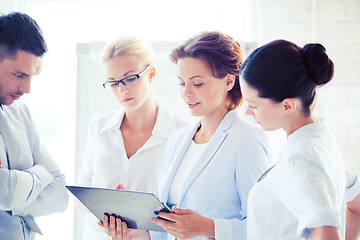 Image showing business team having discussion in office