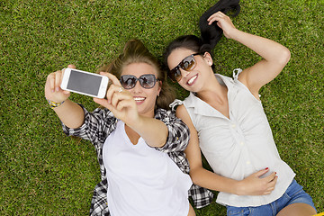 Image showing Best friends taking selfies