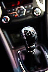 Image showing manual gearbox in the car