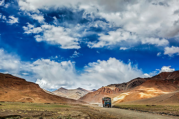 Image showing Indian lorry on Trans-Himalayan Manali-Leh highway in Himalayas.