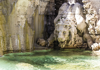 Image showing Statue of lion