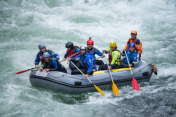 Image showing Grey raft team