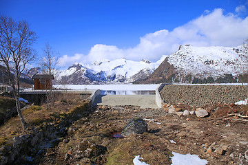 Image showing waiting for floodwaters