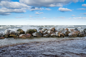 Image showing Sea waves breaking on the rocks