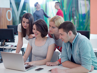 Image showing group of students study together in classroom