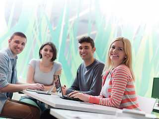 Image showing group of students study together in classroom