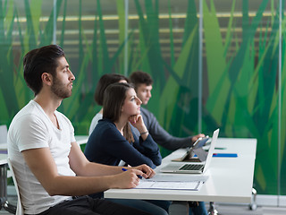 Image showing group of students study together in classroom