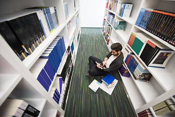 Image showing student study  in school library