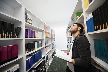 Image showing student study  in school library