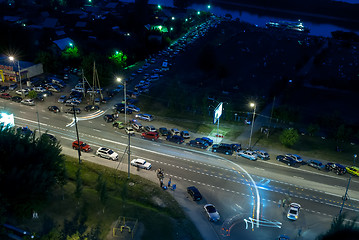 Image showing Cars along road and post of traffic police. Tyumen