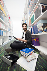 Image showing student study  in school library