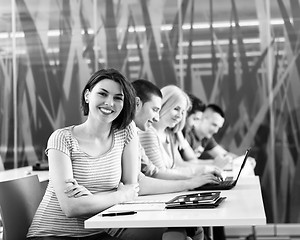 Image showing group of students study together in classroom