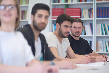 Image showing group of students study together in classroom