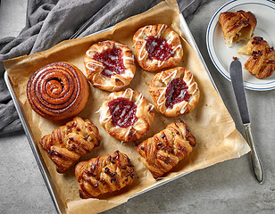 Image showing various freshly baked sweet buns