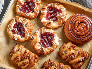 Image showing various freshly baked sweet buns