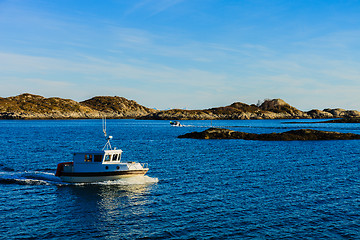 Image showing the life on the coast