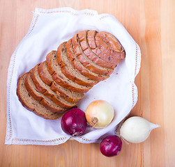 Image showing bread and onions on 