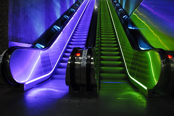 Image showing rulletrapp,escalator