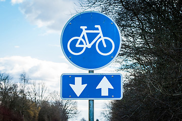 Image showing Bike sign with two arrows