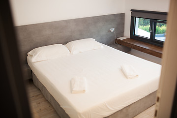 Image showing Empty hotel room for two with matrimonial bed