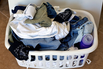 Image showing full laundry basket