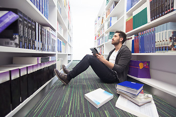 Image showing student study  in school library