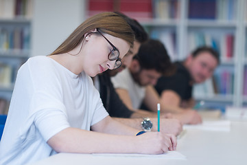 Image showing group of students study together in classroom