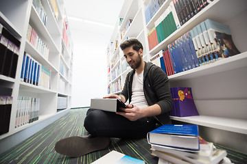 Image showing student study  in school library