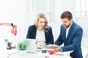 Image showing Male and female office workers.