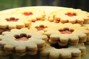 Image showing cookies with strawberry jam 