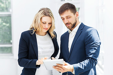 Image showing Male and female office workers.