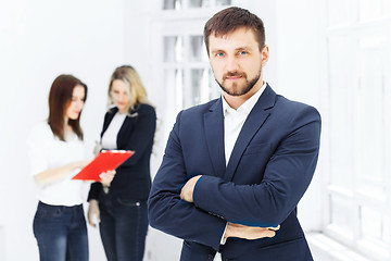 Image showing Male and female office workers.