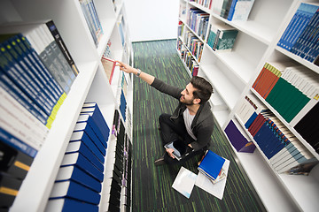 Image showing student study  in school library