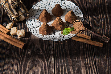 Image showing pyramid shape chocolate candies