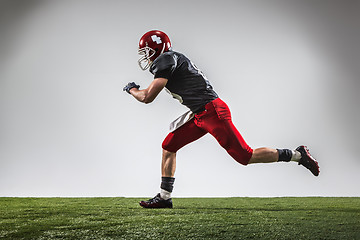 Image showing The american football player in action