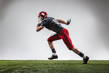 Image showing The american football player in action