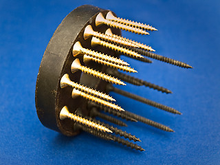 Image showing Screws at Magnet