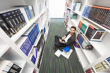 Image showing student study  in school library