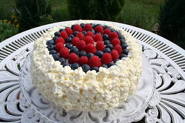 Image showing Gateau with strawberry, raspberry and blueberry