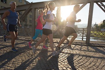 Image showing people group jogging