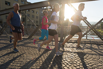 Image showing people group jogging