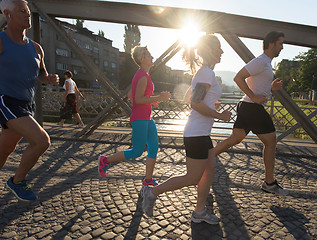 Image showing people group jogging