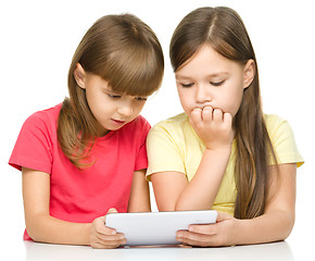 Image showing Children are using tablet