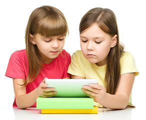 Image showing Children are using tablet