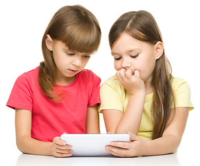 Image showing Children are using tablet