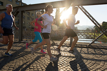 Image showing people group jogging