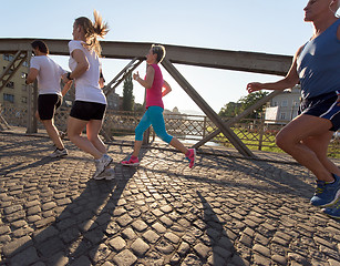 Image showing people group jogging